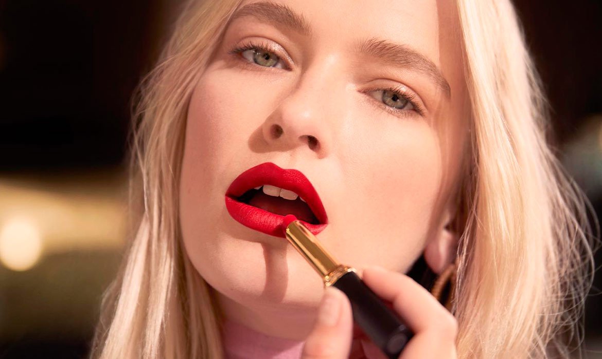 Un ‘make up’ en tonos nudes es perfecto para un look de comunión.